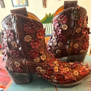 Old Gringo Hippie Chick Brass Red Bone 7" Ankle Boots Size 8B